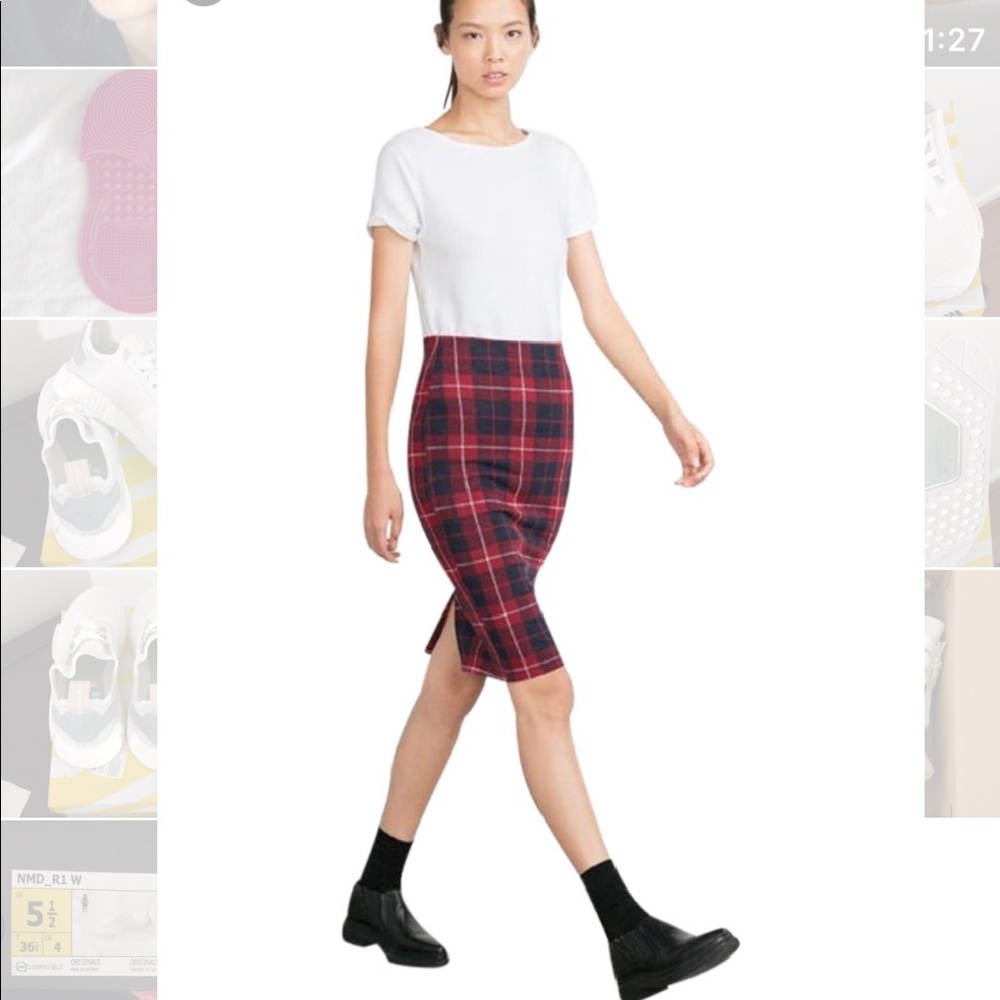 ZARA SKIRT. Size Small